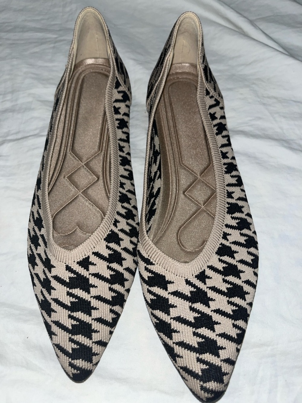 Women's Pointed Toe Knit Ballet Flats - Beige Black Houndstooth size 41